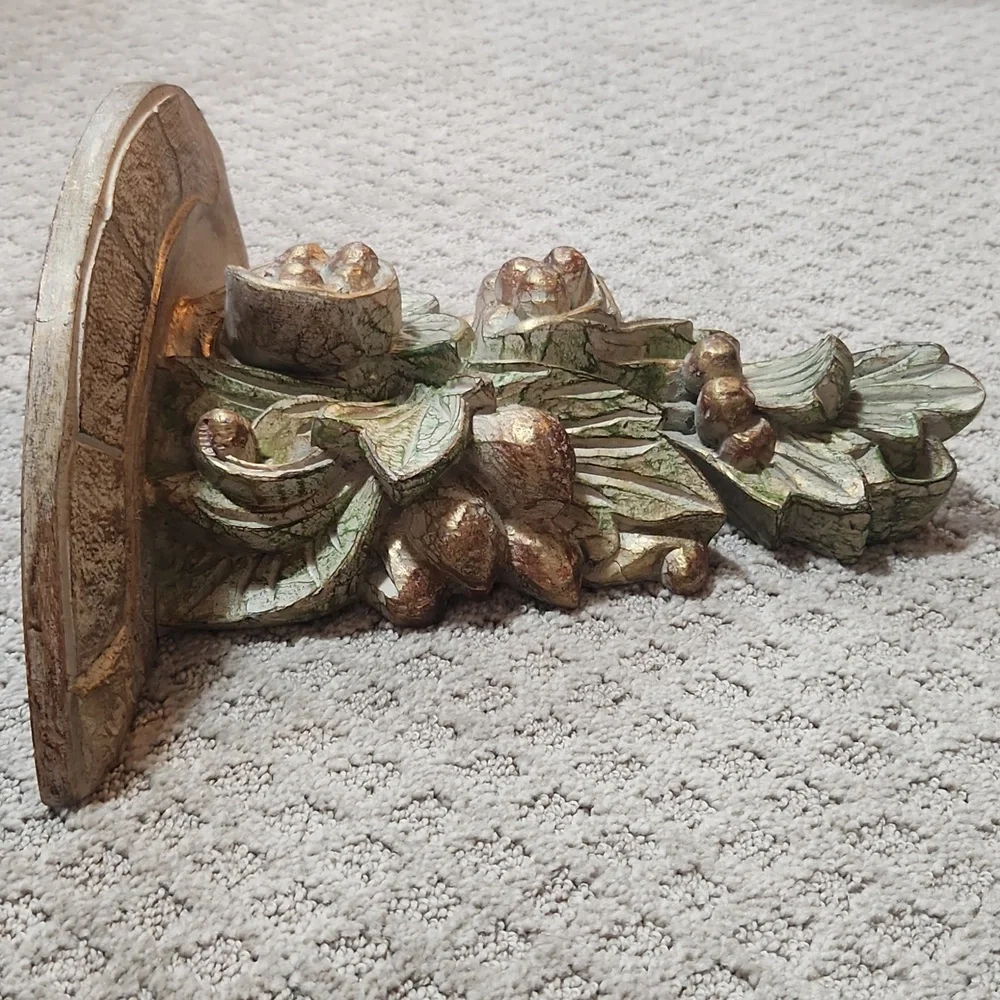 Decorative Wall Shelf Corbel Sophisticated Green & Gold Antique-Style Finish